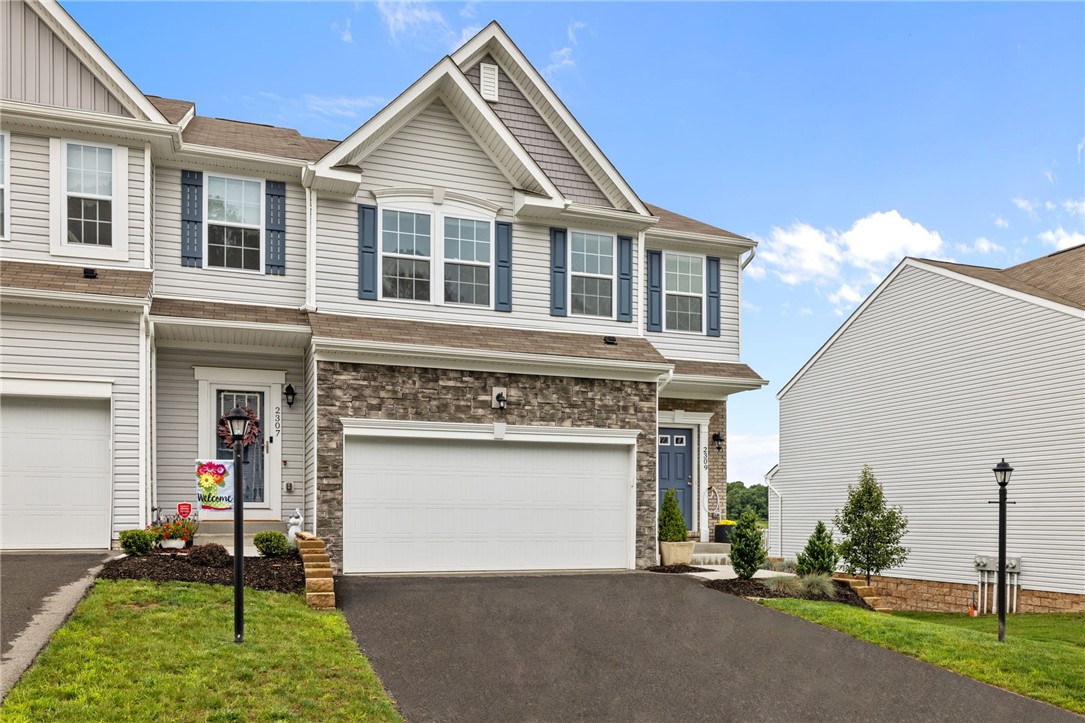 2309 Canterbury Dr