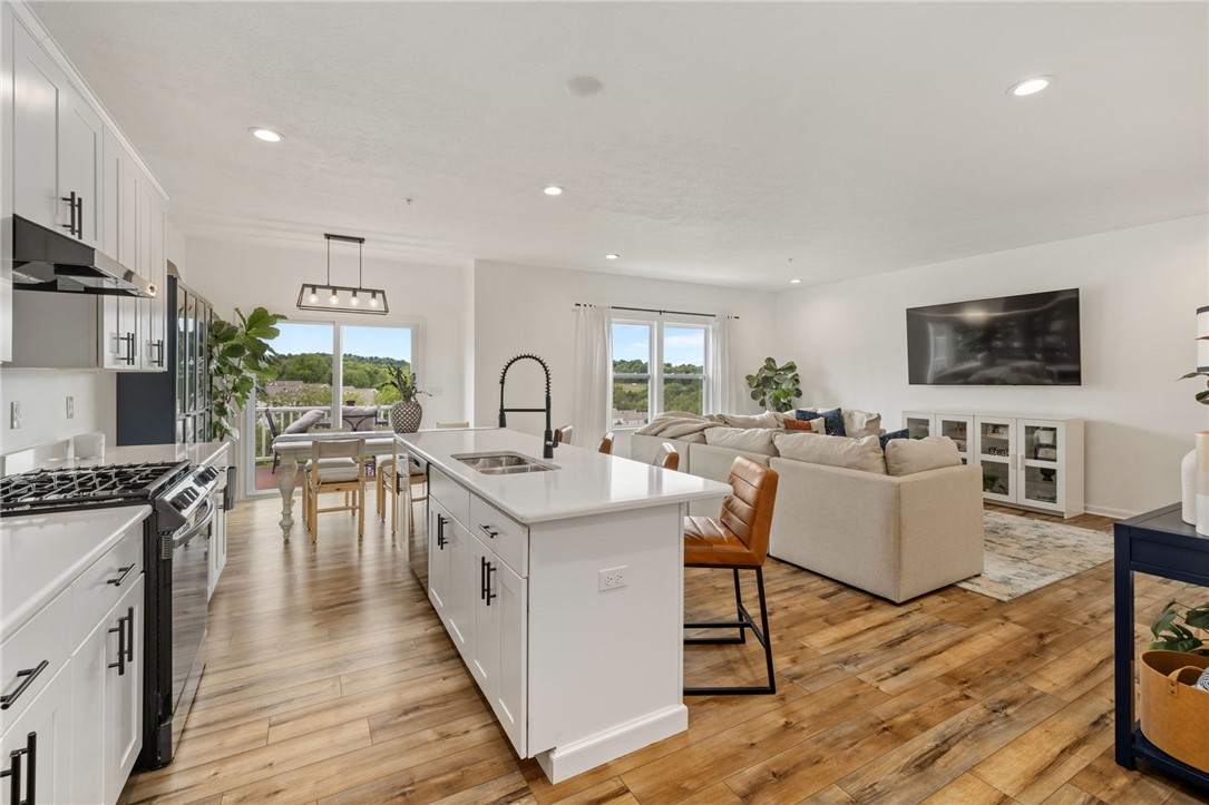 2309 Canterbury Dr