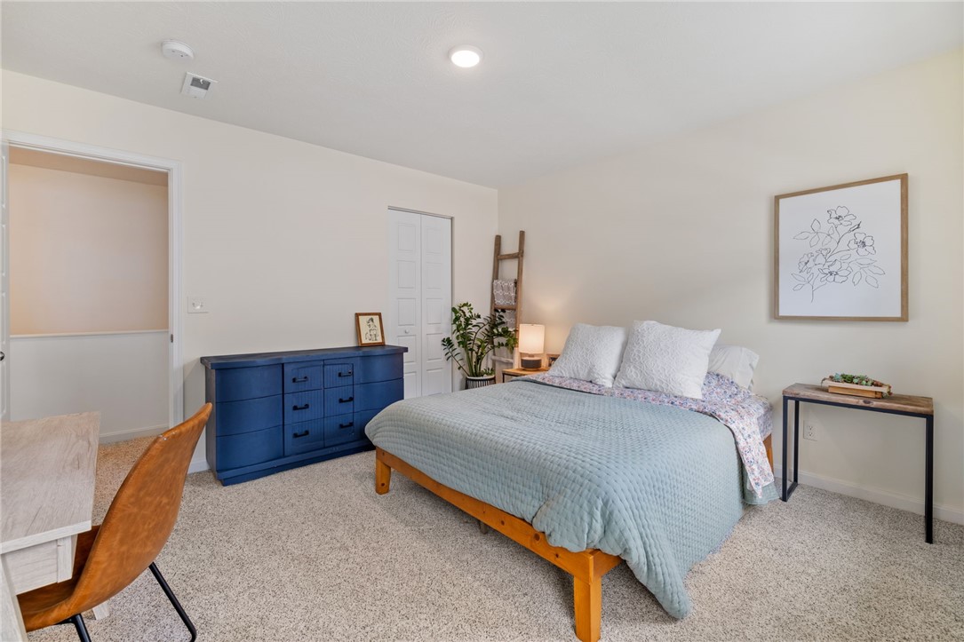 2309 Canterbury Dr