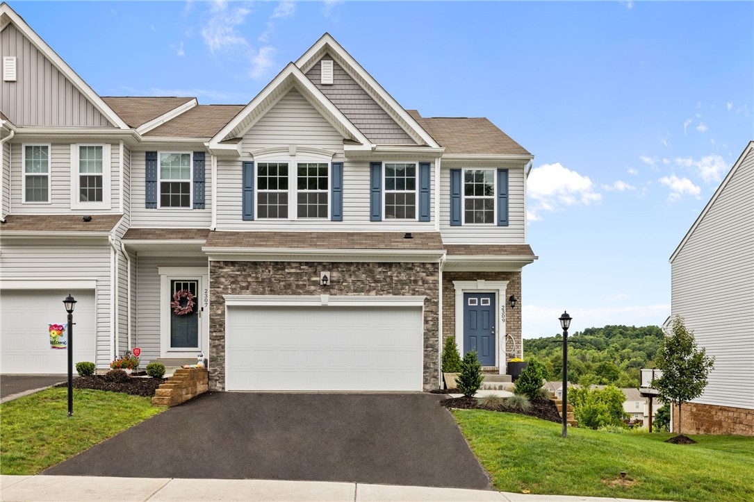 2309 Canterbury Dr