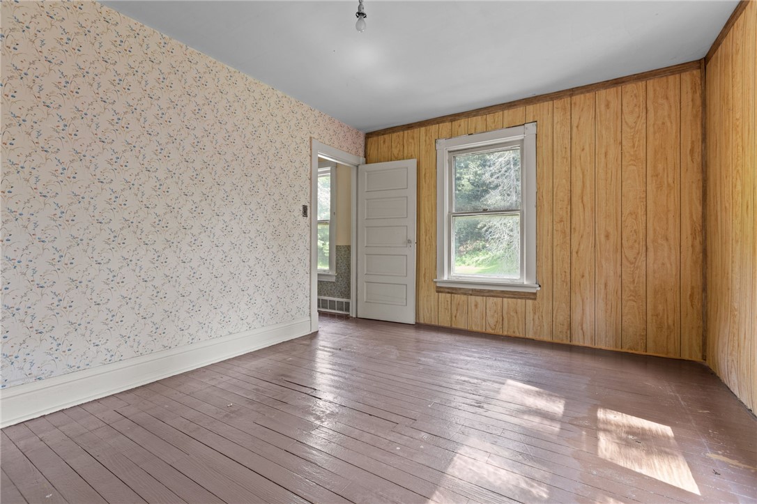 30 Rhodes Ave