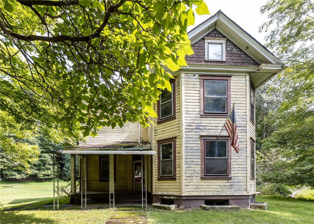 30 Rhodes Ave