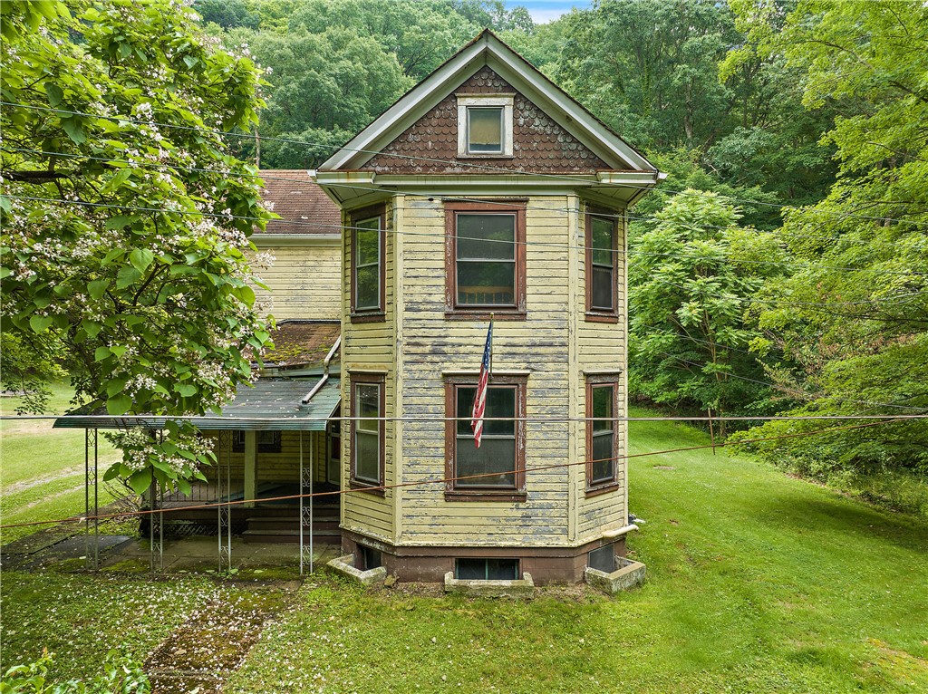 30 Rhodes Ave