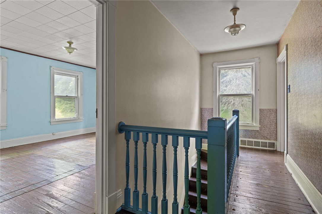 30 Rhodes Ave
