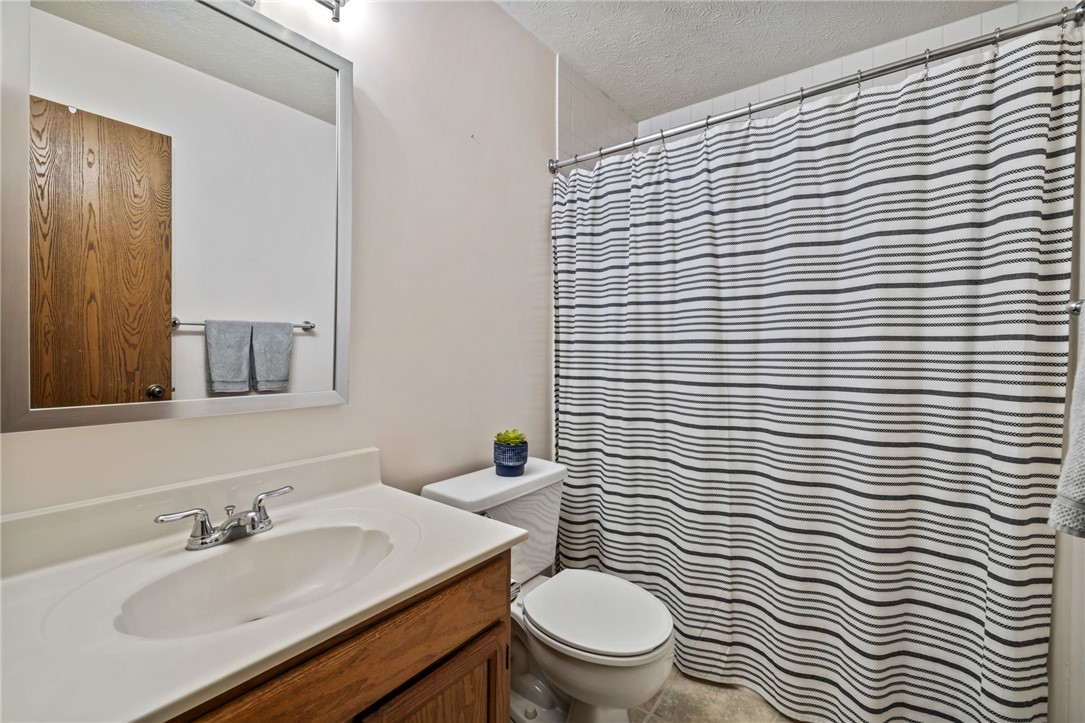 2204 Timberglen Dr
