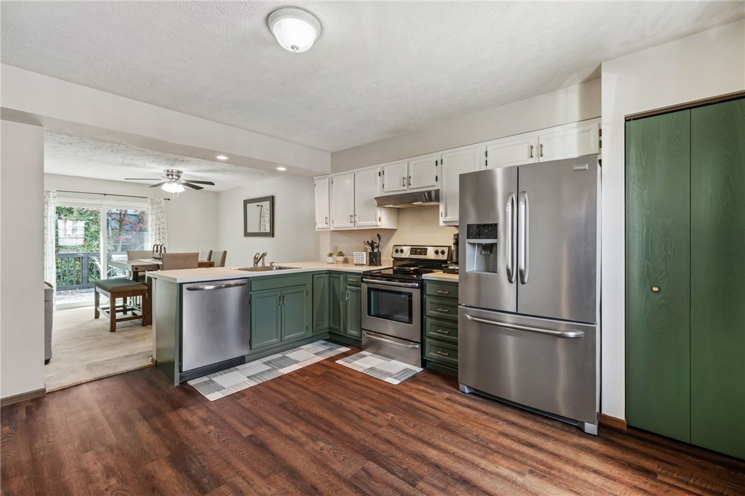 2204 Timberglen Dr