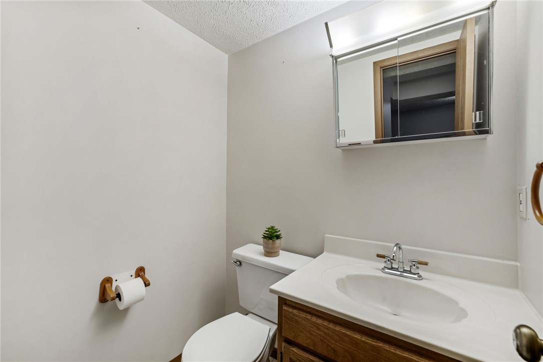 2204 Timberglen Dr