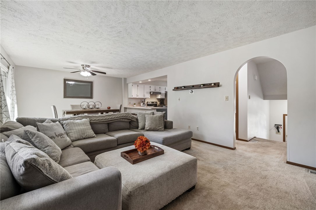 2204 Timberglen Dr