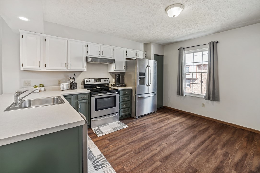 2204 Timberglen Dr