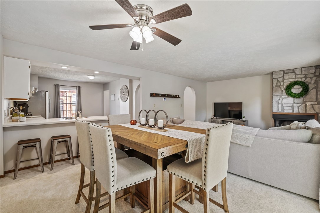2204 Timberglen Dr