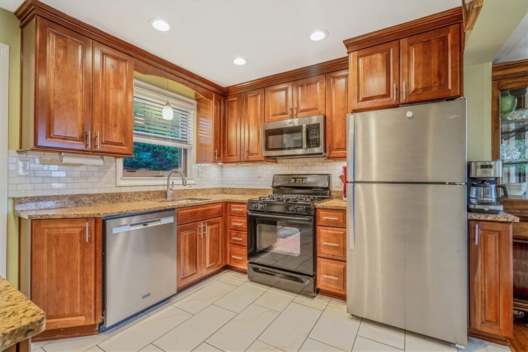 21 Marquette Rd