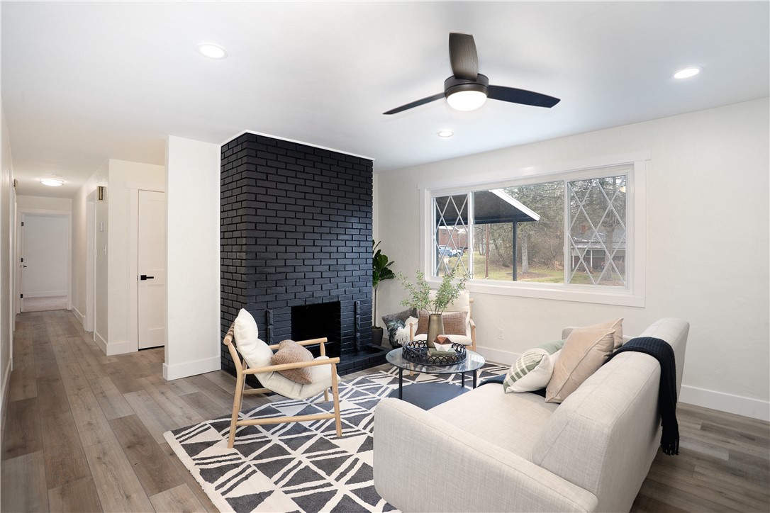 103 Berdine Dr