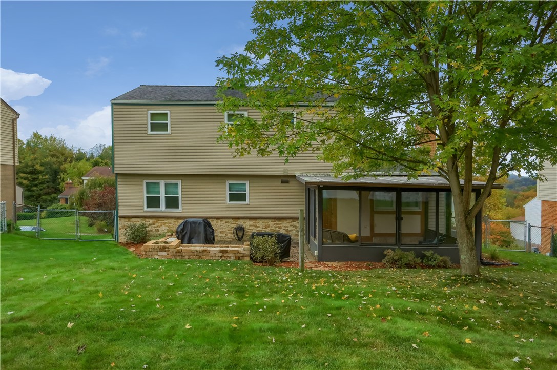 405 S Highlander Heights Dr