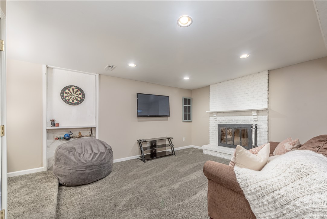 350 Fruitwood Drive