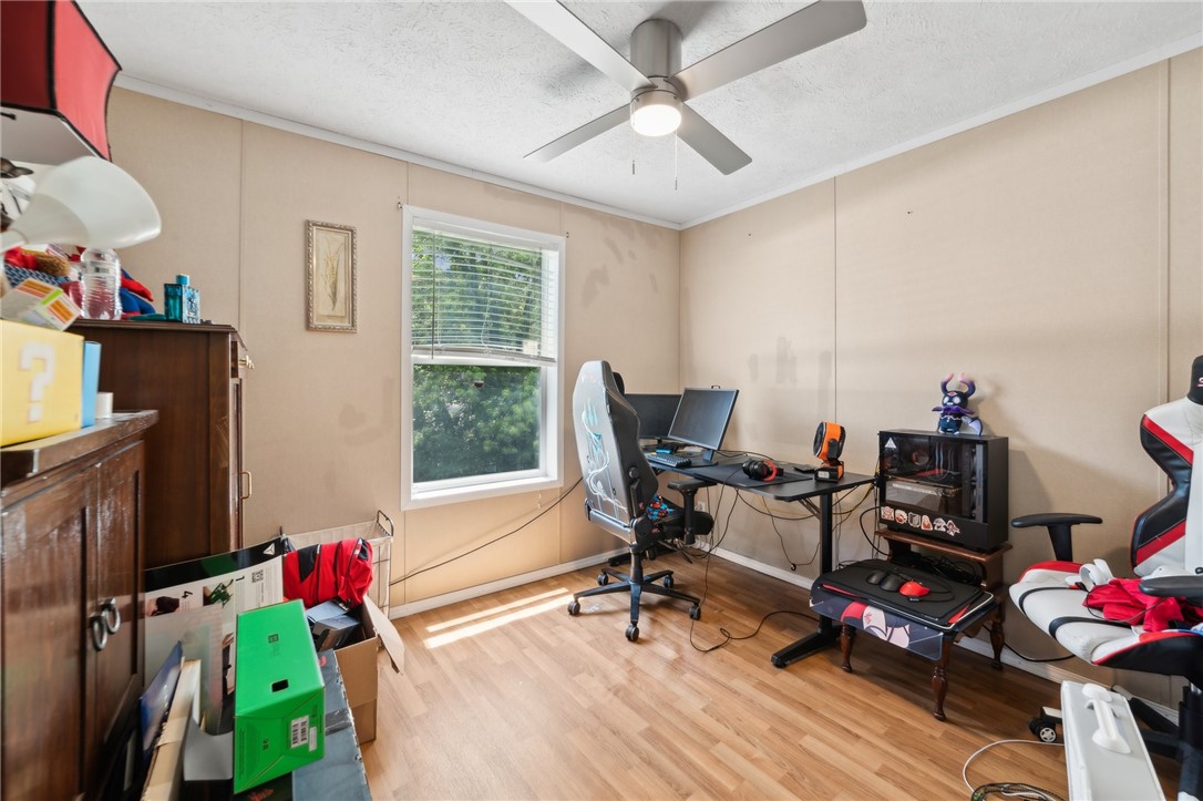 400 Richmond Rd