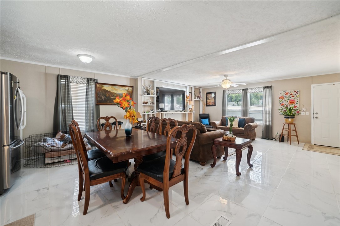 400 Richmond Rd