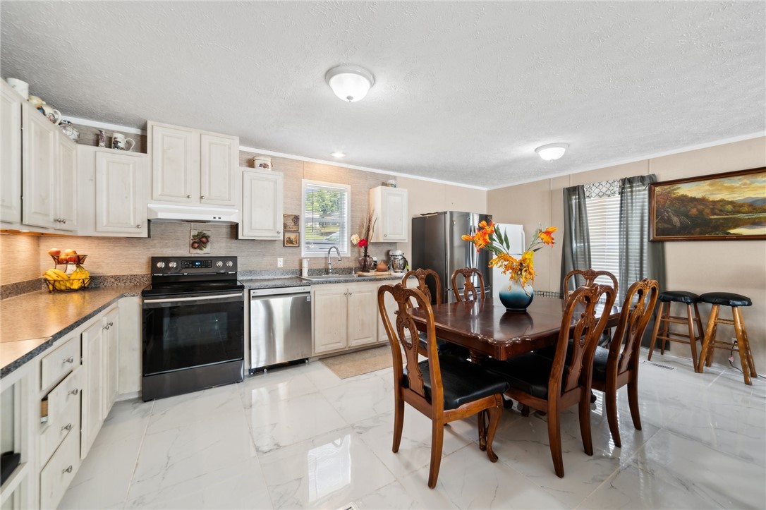400 Richmond Rd