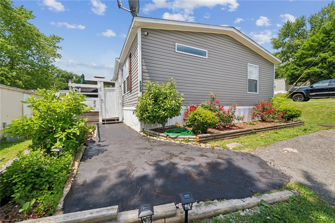 400 Richmond Rd