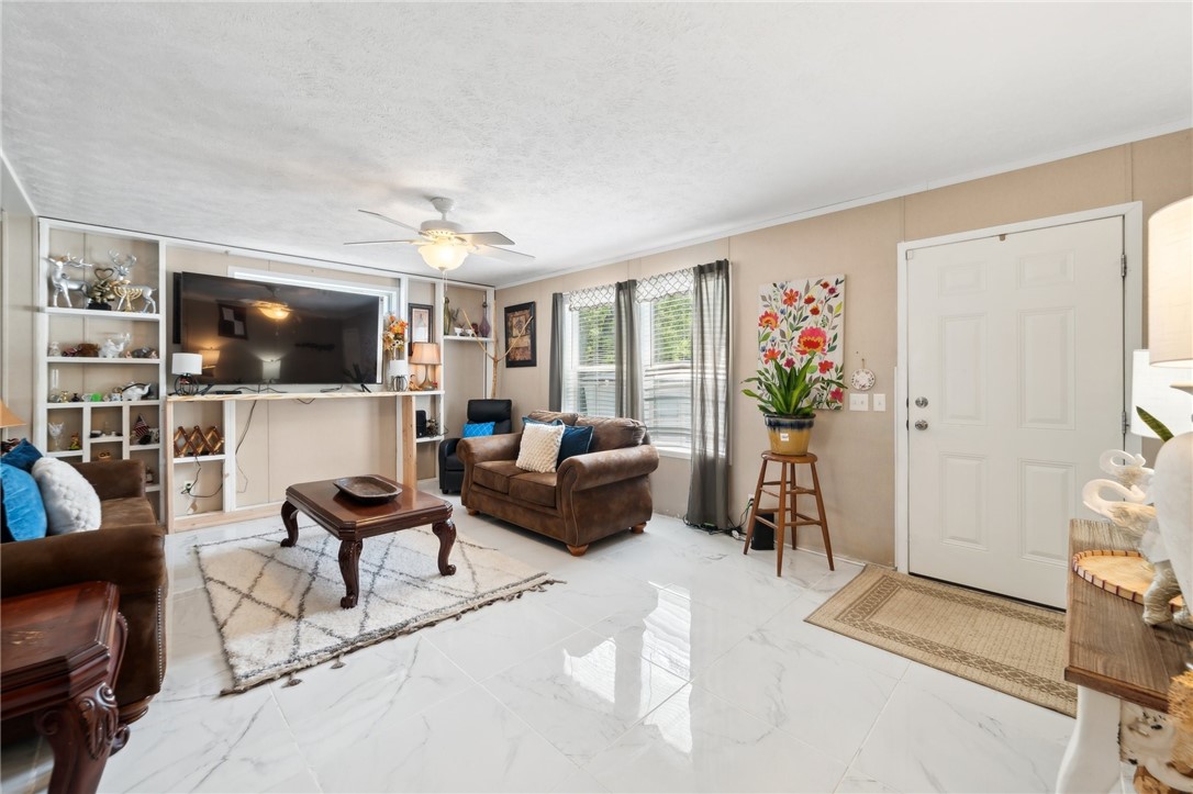 400 Richmond Rd