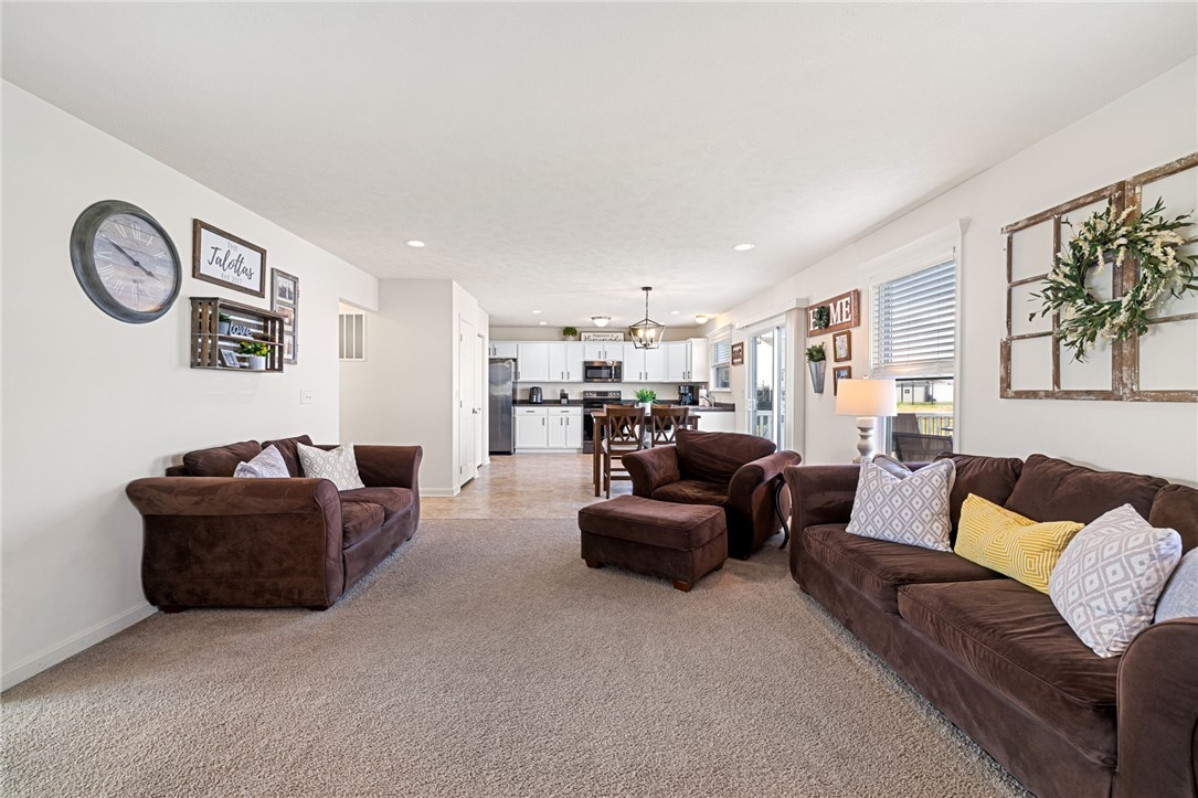 222 Horse Shoe Dr