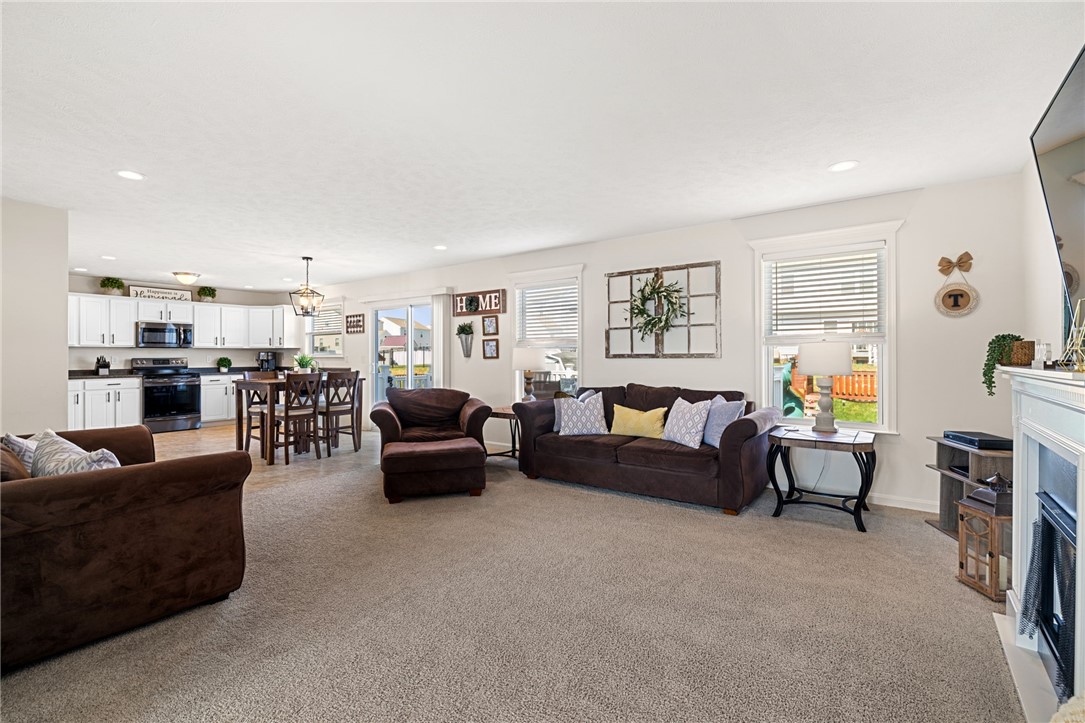 222 Horse Shoe Dr