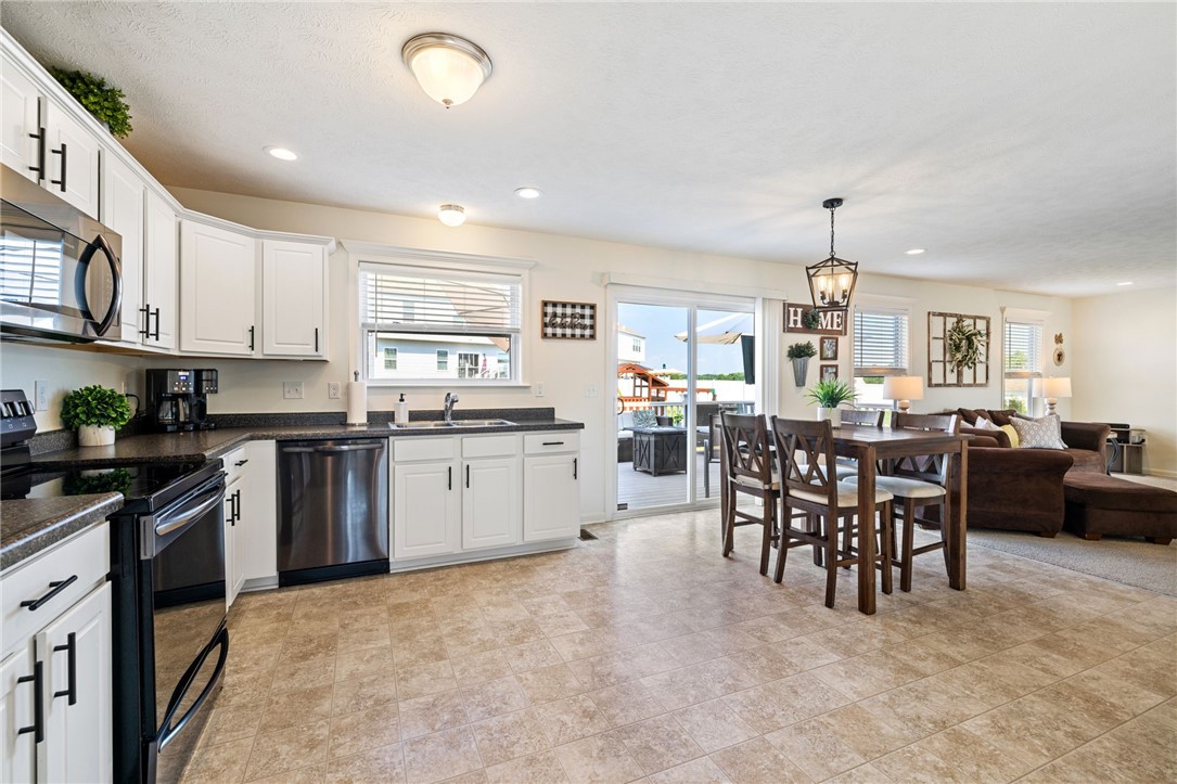 222 Horse Shoe Dr