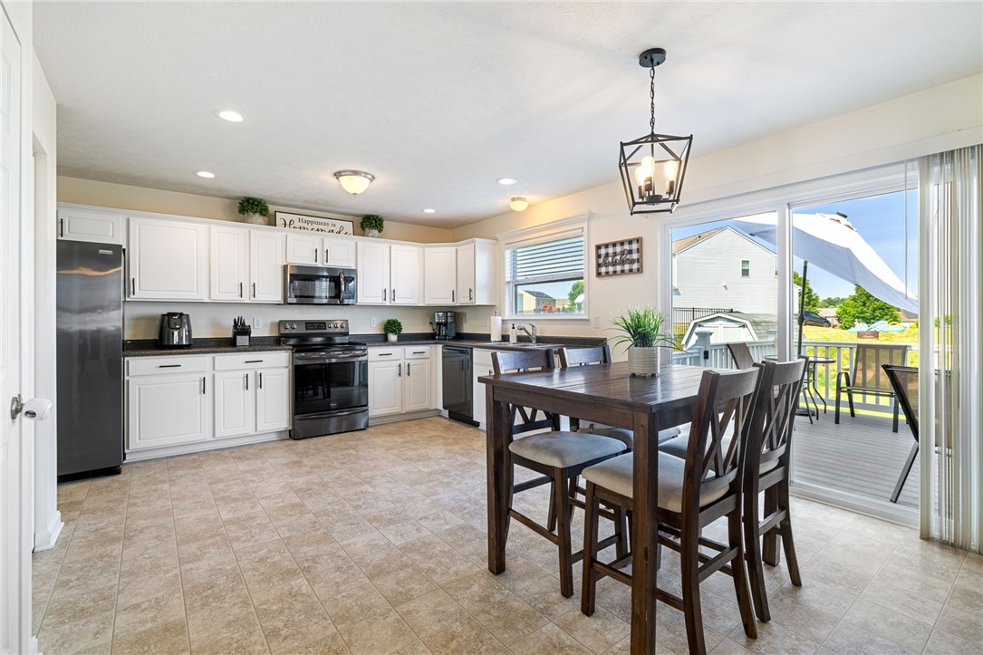 222 Horse Shoe Dr