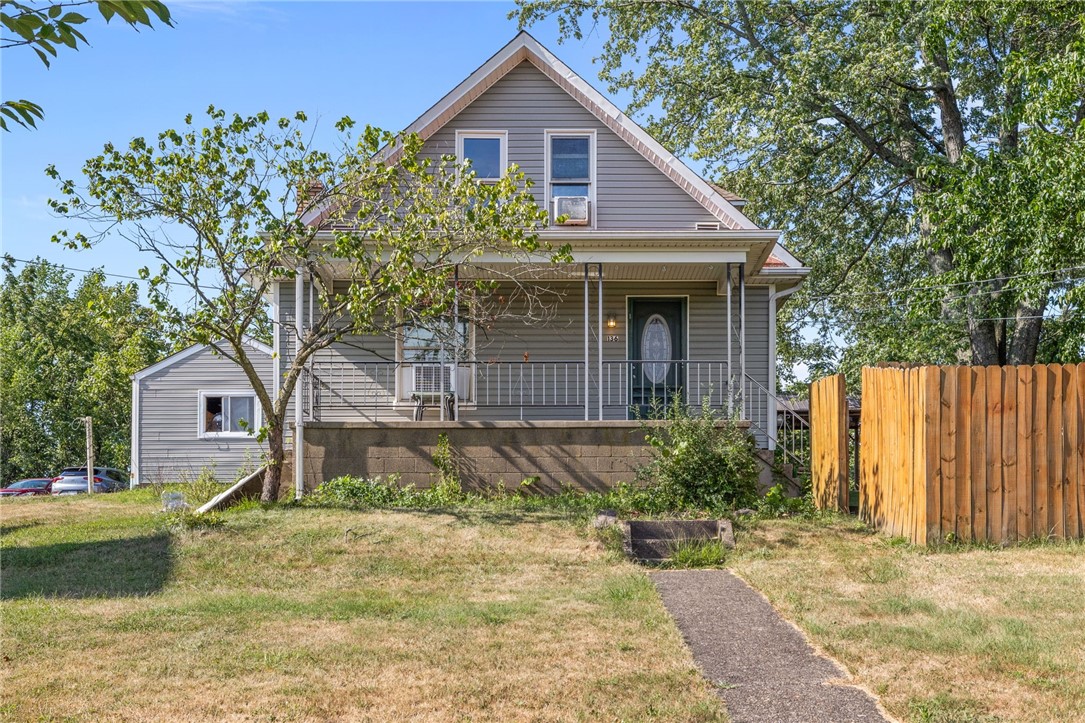 136 Main St