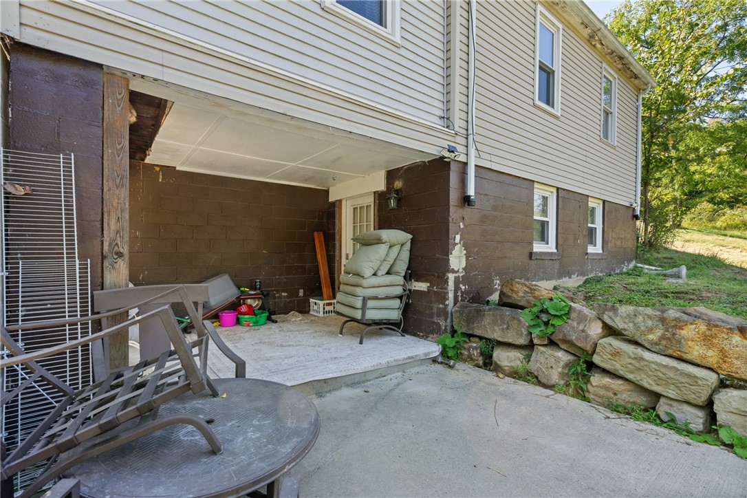 3807 Burgettstown Rd