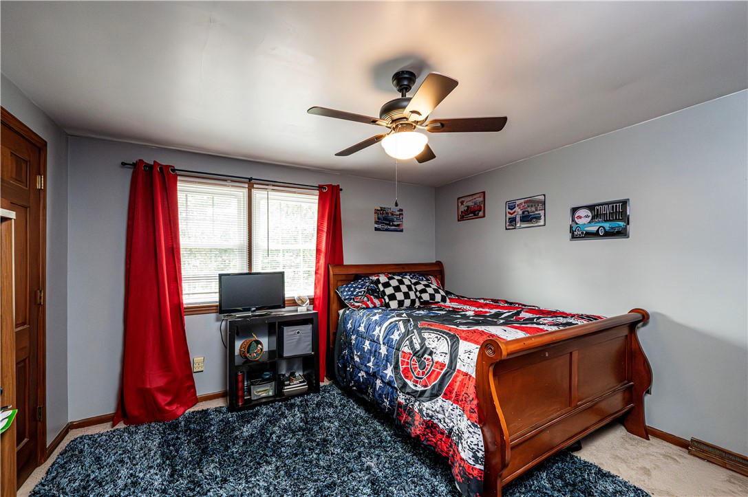 1120 MOUNTAINVIEW DR.