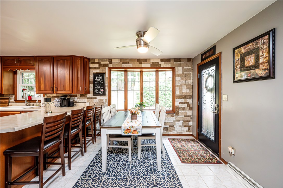 1120 MOUNTAINVIEW DR.
