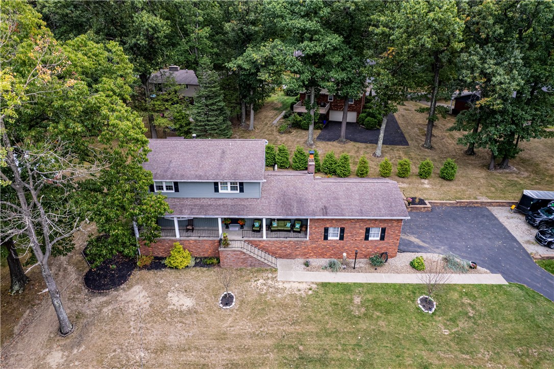 1120 MOUNTAINVIEW DR.