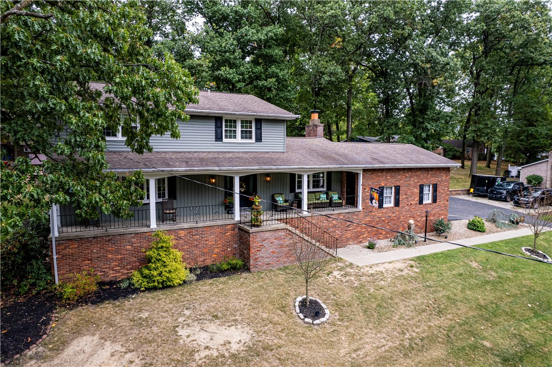 1120 MOUNTAINVIEW DR.