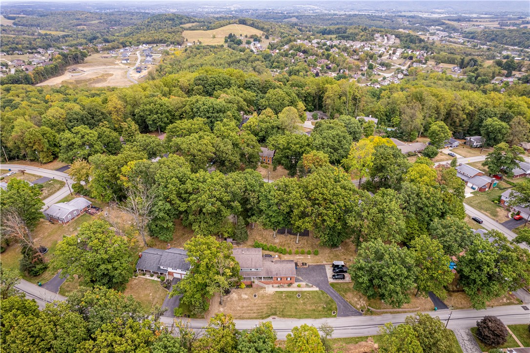 1120 MOUNTAINVIEW DR.