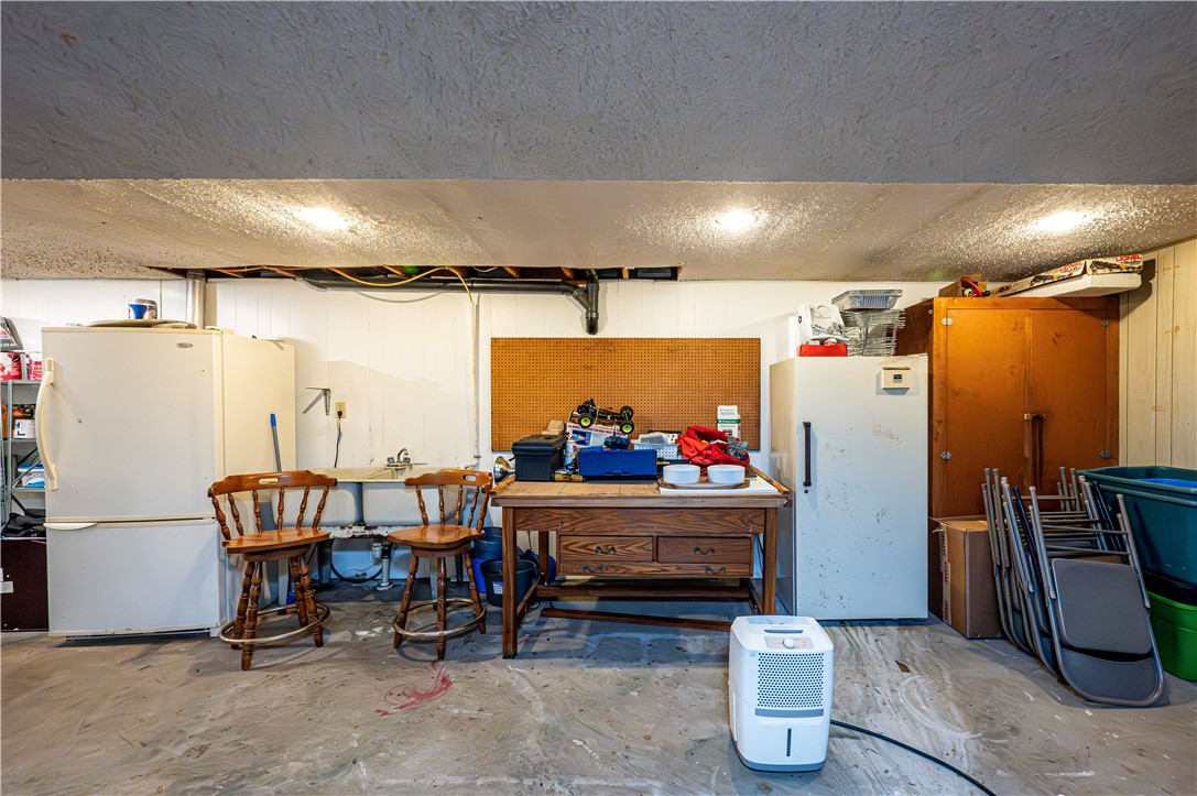 1120 MOUNTAINVIEW DR.