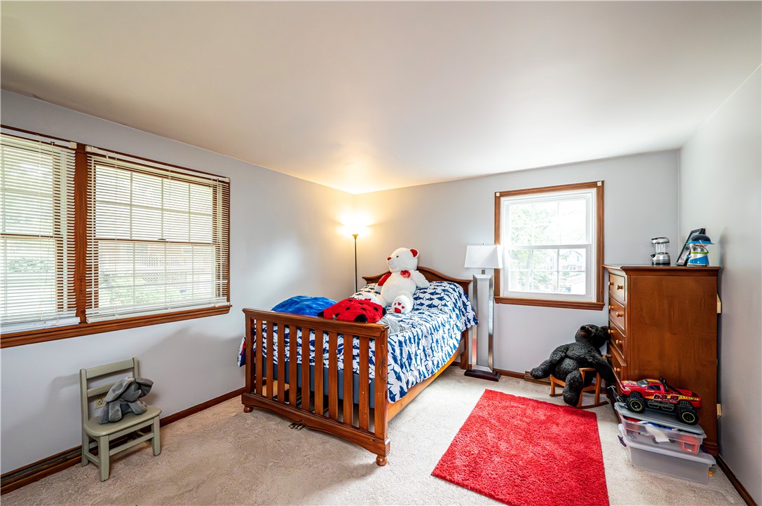 1120 MOUNTAINVIEW DR.