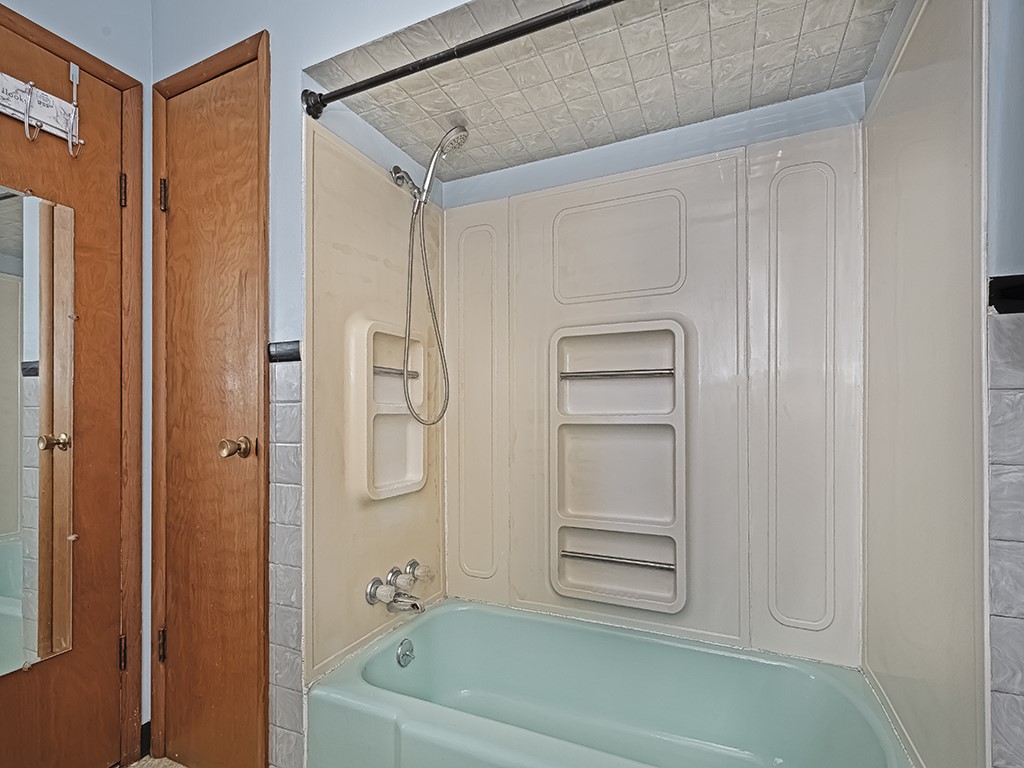 1207 State Route 18