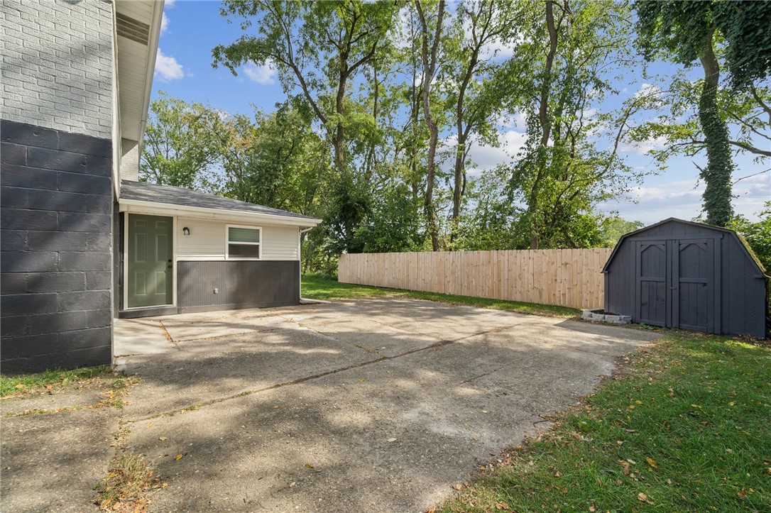 4664 Prescot Dr