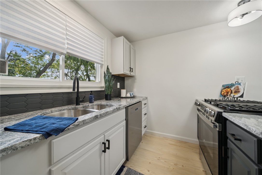 4664 Prescot Dr