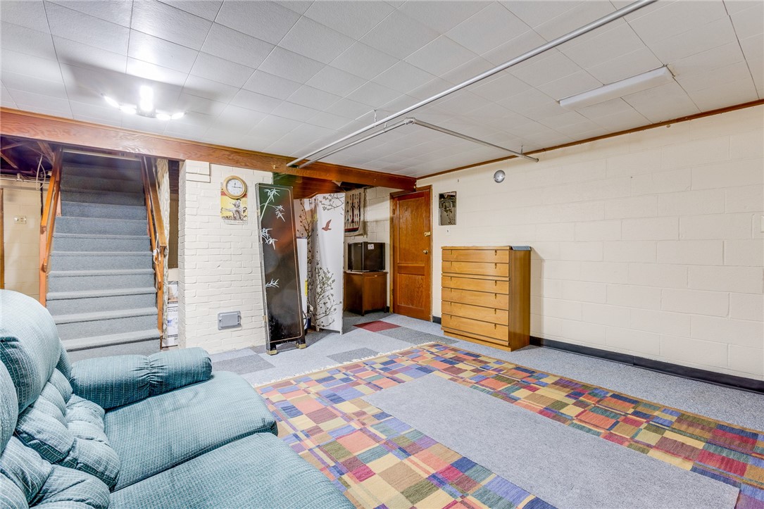 606 Lewis Ave