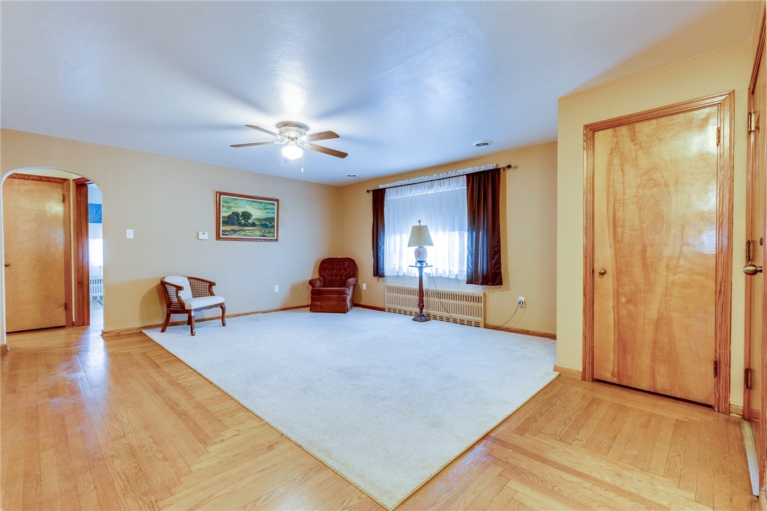 606 Lewis Ave