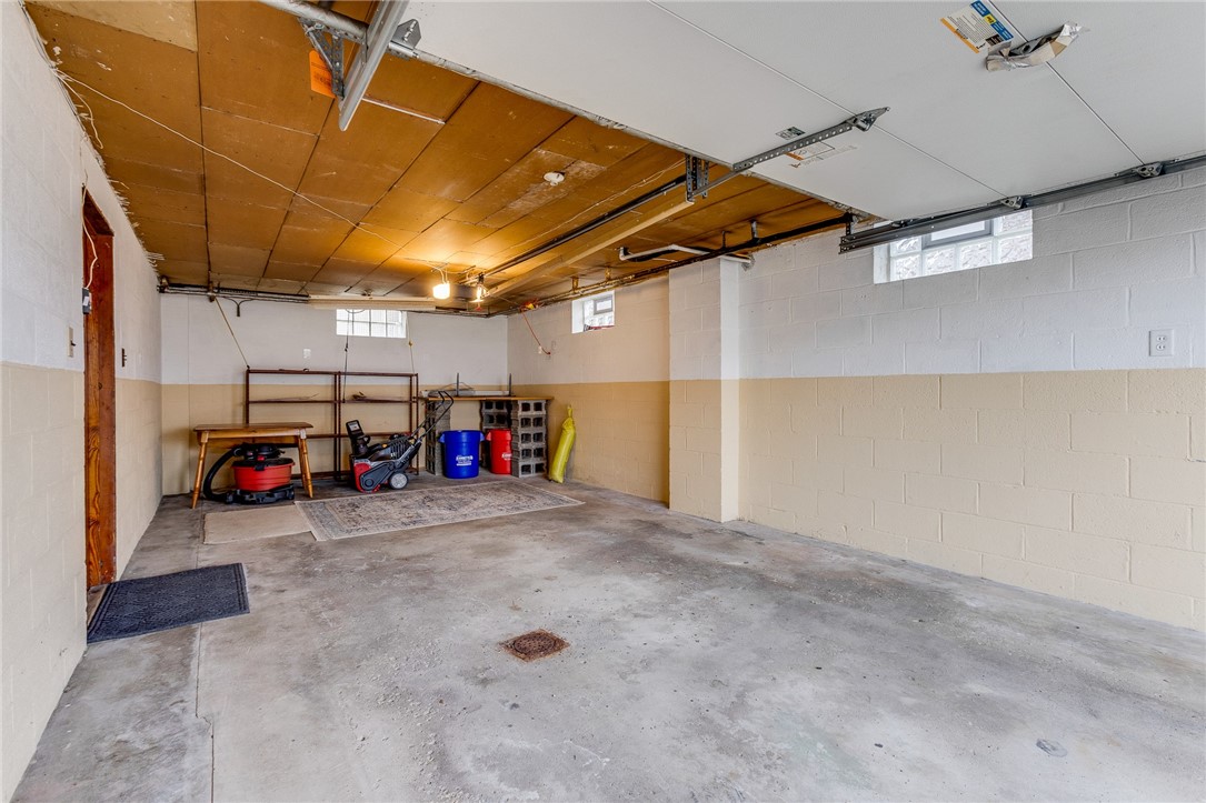 606 Lewis Ave