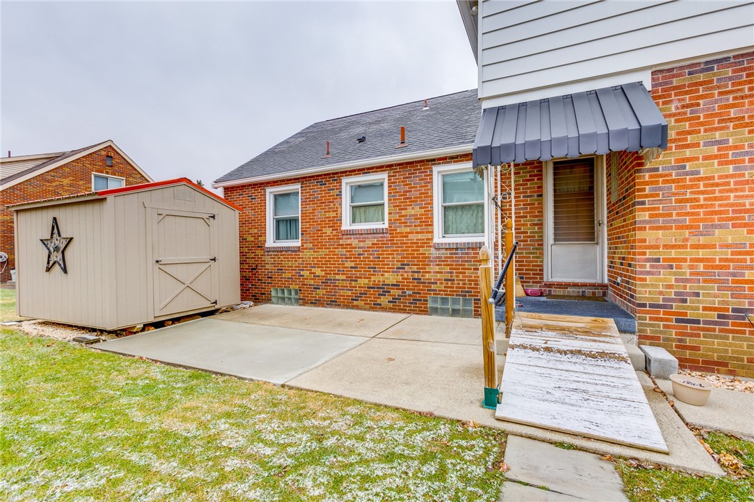 606 Lewis Ave