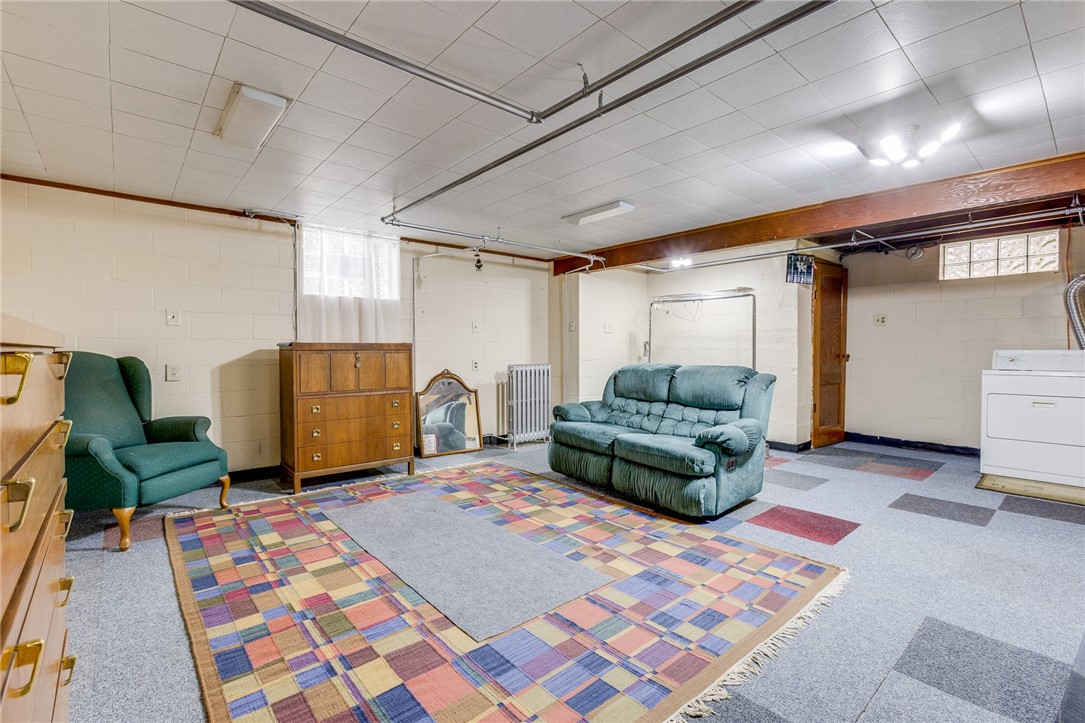 606 Lewis Ave