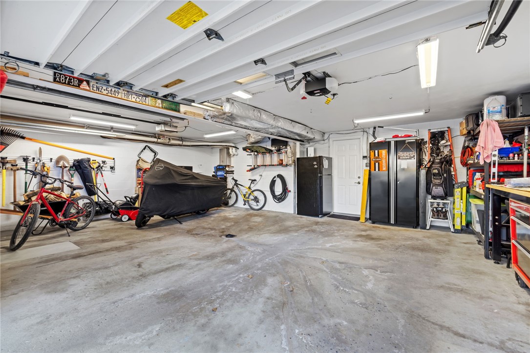 4 Greenlawn Dr