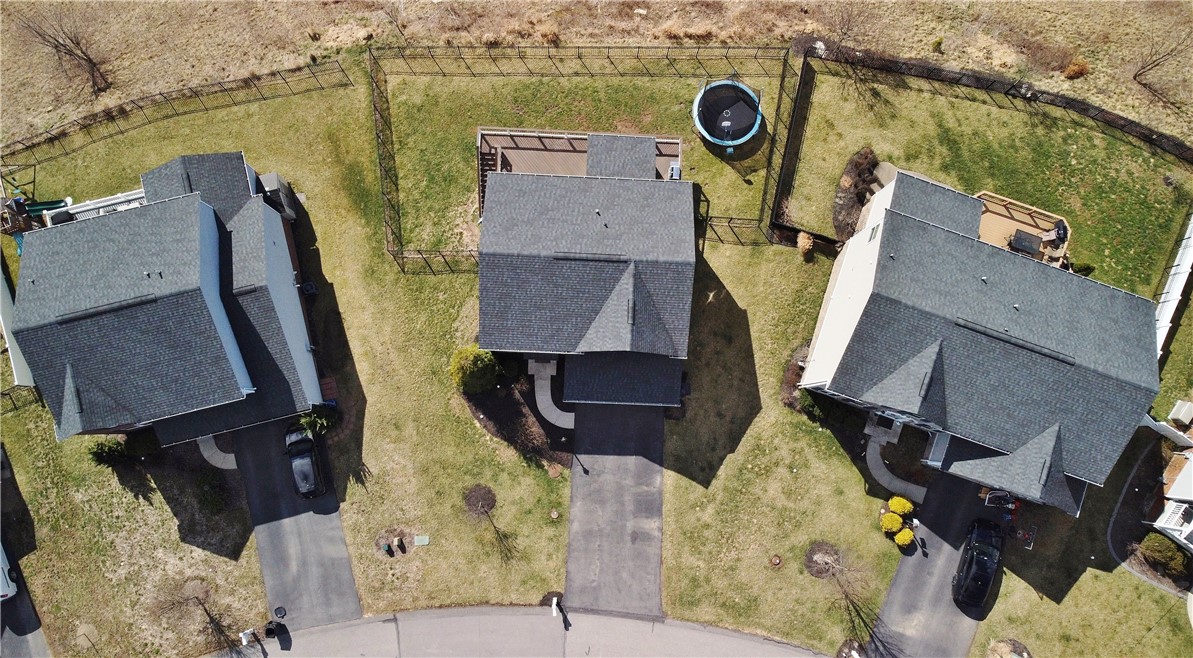 1037 Oakbrooke Dr
