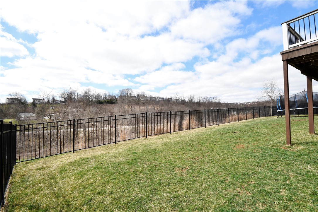 1037 Oakbrooke Dr