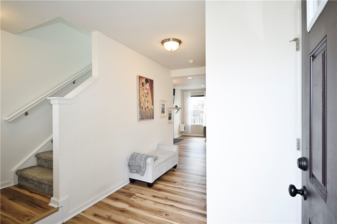 1037 Oakbrooke Dr