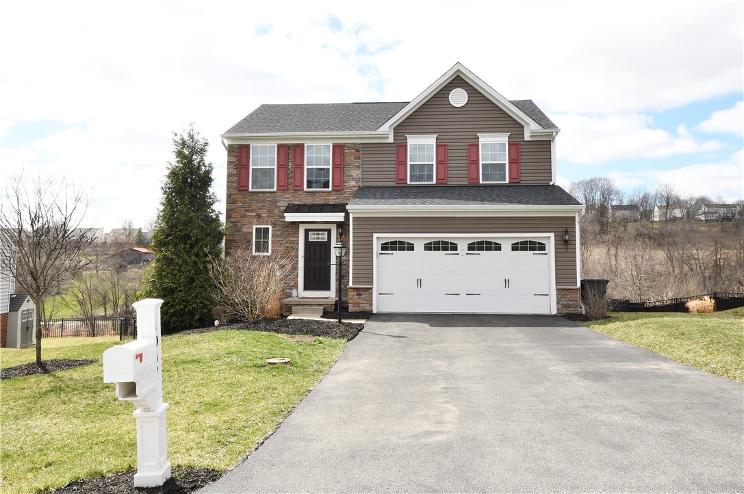 1037 Oakbrooke Dr