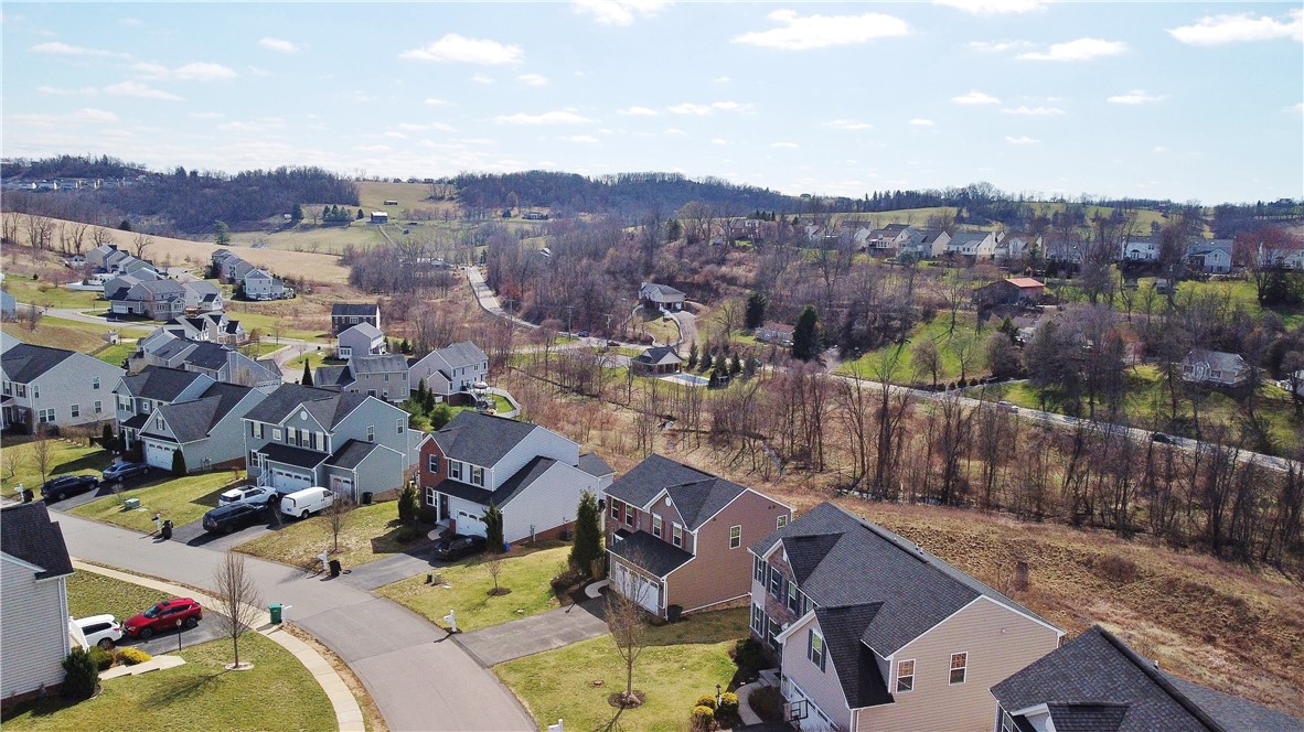 1037 Oakbrooke Dr